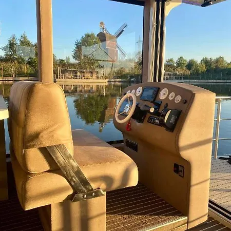 Luxboot Elisa Hausboot Mit Starlink Internet Hotel en barco *
